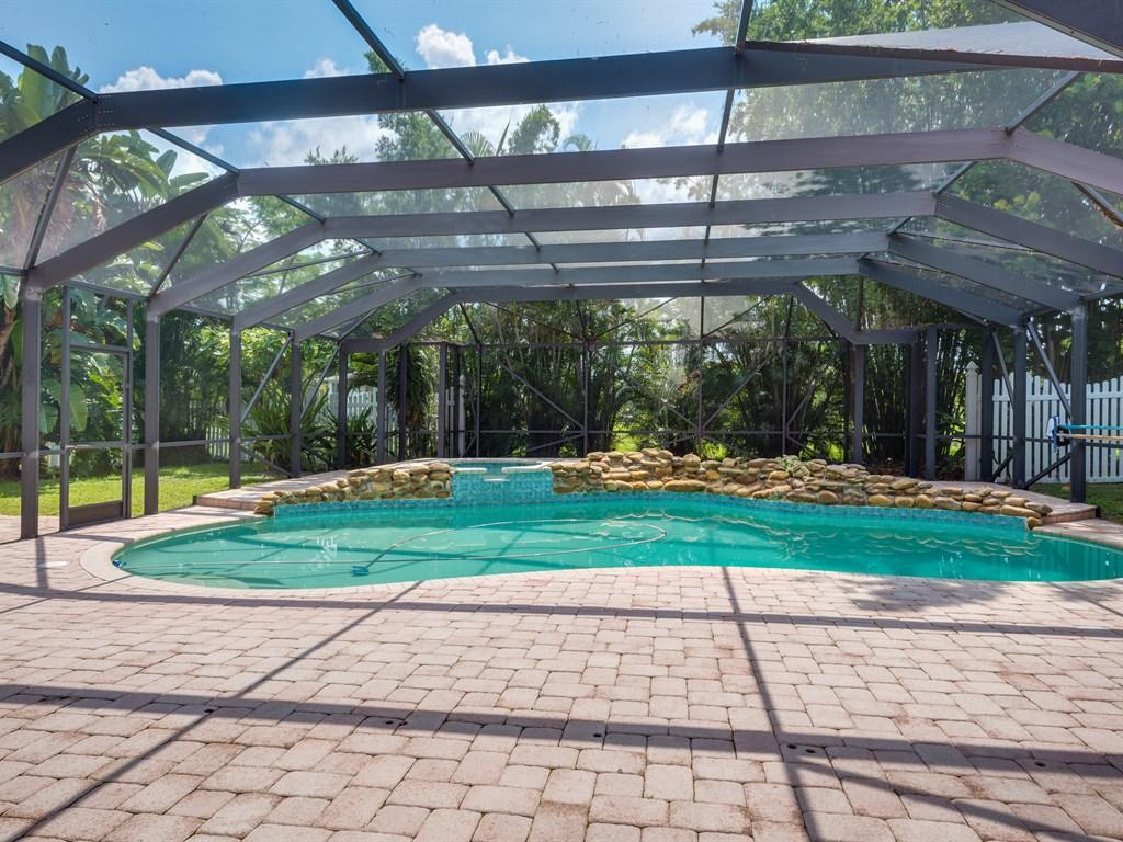 2545 Hampton Bridge Road Delray Beach, FL 33445 - Photo 18 of 20 POOL AND SPA!