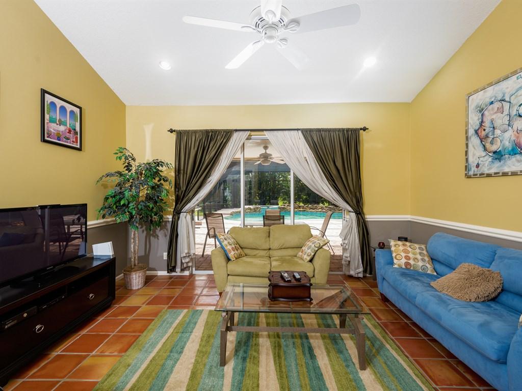 2545 Hampton Bridge Road Delray Beach, FL 33445 - Photo 4 of 20 LIVING ROOM WELCOME