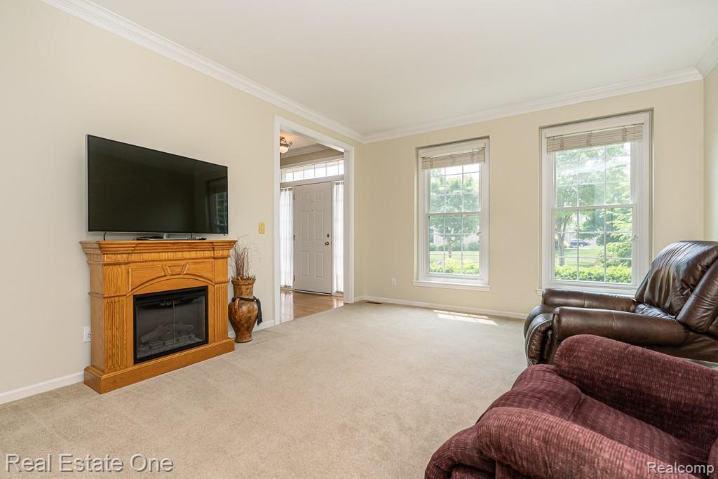 730 Woodfield Way Rochester Hills, MI 48307 - Photo 15 of 58