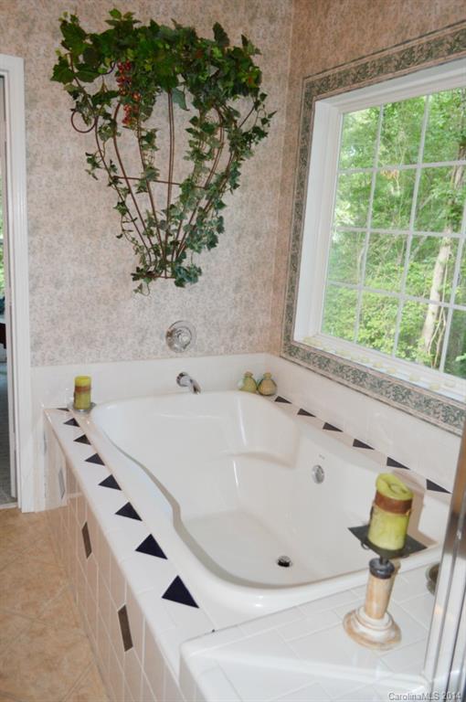 7320 Rothmore Street, Unit 24 Charlotte, NC 28215 - Photo 18 of 24 Gallery Image 18