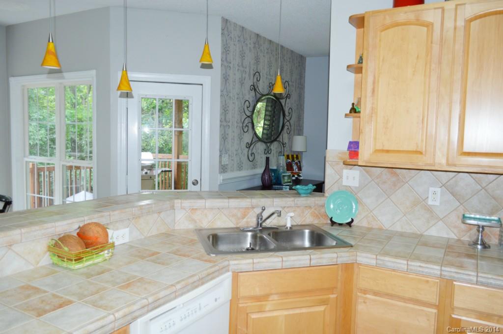 7320 Rothmore Street, Unit 24 Charlotte, NC 28215 - Photo 3 of 24 Gallery Image 3