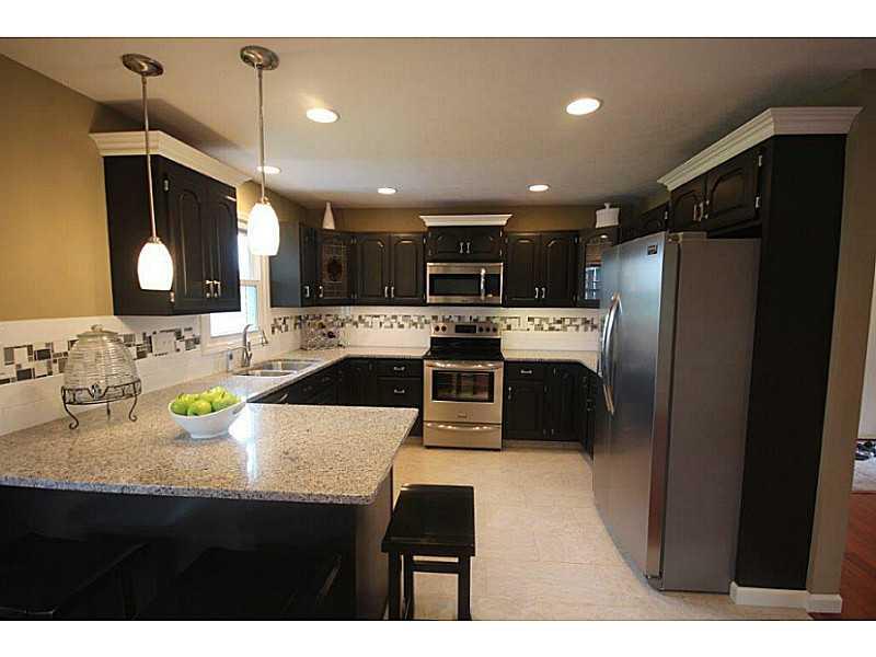 5616 Broyles Road Avon, IN 46123 - Photo 3 of 13 Gallery Image 3