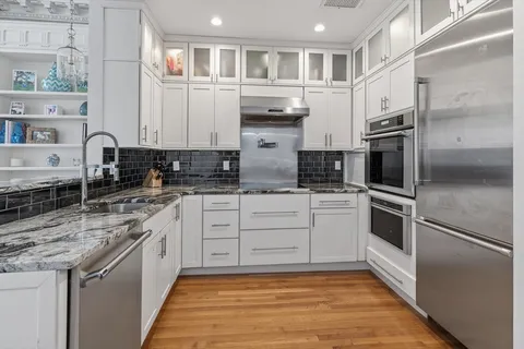 $2,750,000 | 193 Beacon Street, Unit PH, Boston, MA 02116