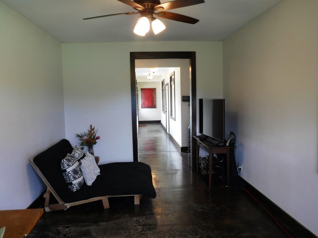 1209 West Kuiaha Road, Unit 2 Haiku, HI 96708 - Photo 26 of 30 a living room with furniture