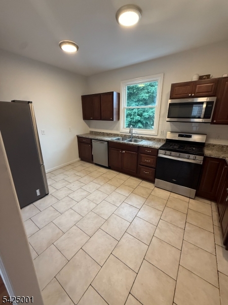 26 Union Place, Unit 2 Irvington, NJ 07111 - Photo 6 of 17