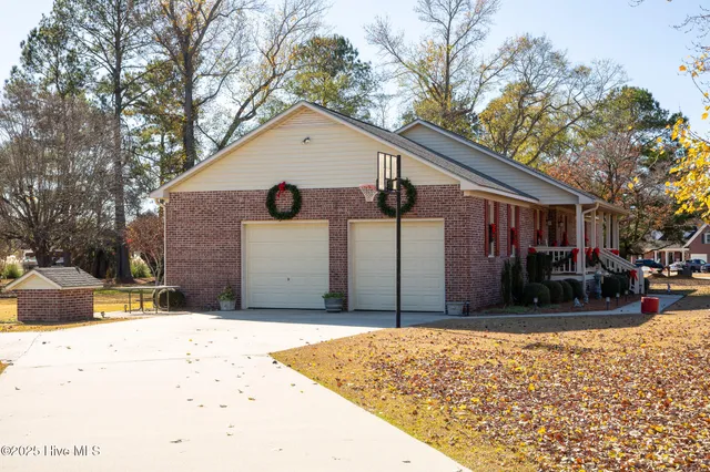 $389,000 | 347 Stewart Circle, Whiteville, NC 28472