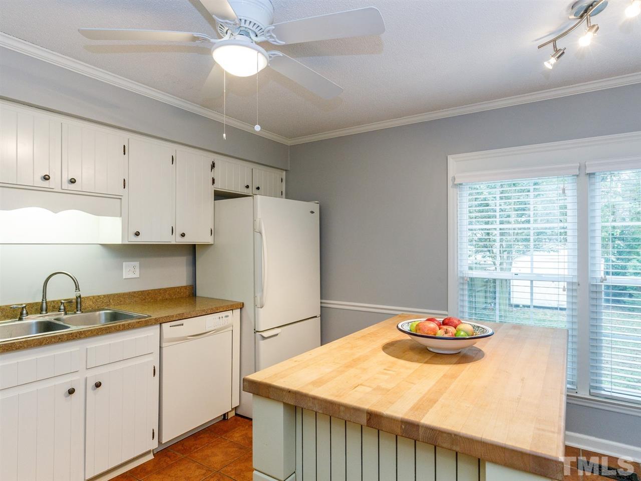 2507 Sawmill Road Raleigh, NC 27613 - Photo 8 of 30