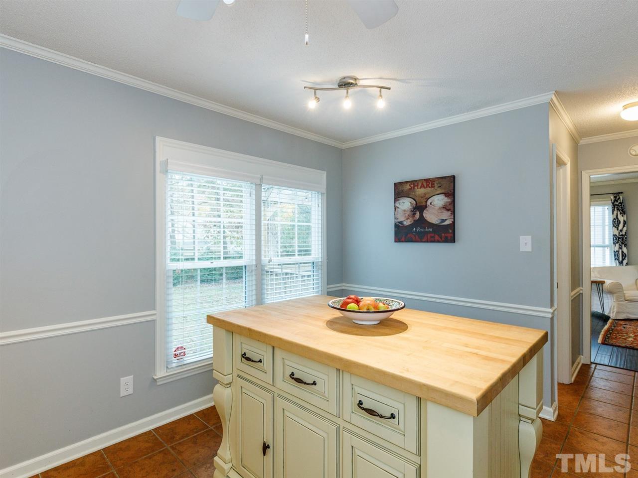 2507 Sawmill Road Raleigh, NC 27613 - Photo 10 of 30