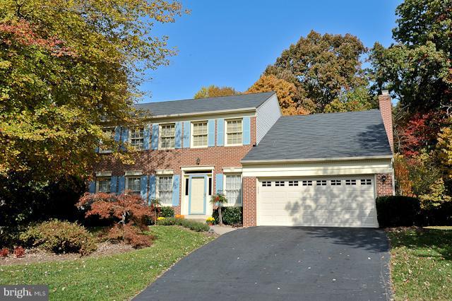 7843 Roundabout Way Springfield, VA 22153 - Photo 1 of 30 Exterior (Front)