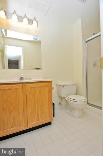 7843 Roundabout Way Springfield, VA 22153 - Photo 22 of 30 Bath