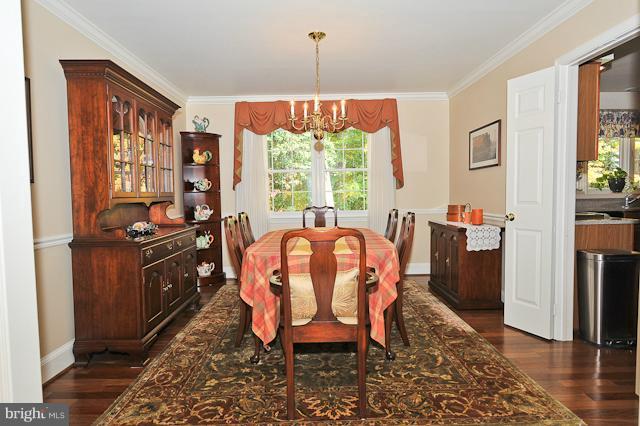 7843 Roundabout Way Springfield, VA 22153 - Photo 7 of 30 Dining Room