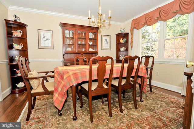 7843 Roundabout Way Springfield, VA 22153 - Photo 8 of 30 Dining Room