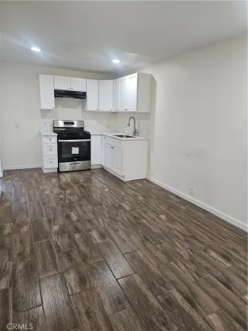 $1,650 | 45419 10th Street West, Unit E, Lancaster, CA 93534