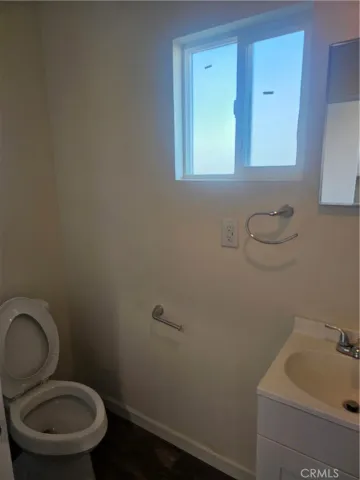 $1,650 | 45419 10th Street West, Unit E, Lancaster, CA 93534