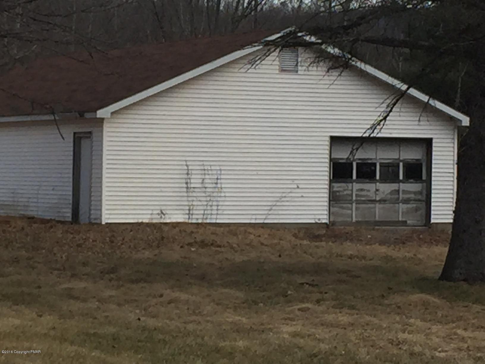 340 Covered Bridge Road Palmerton, PA 18071 - Photo 4 of 12 image3