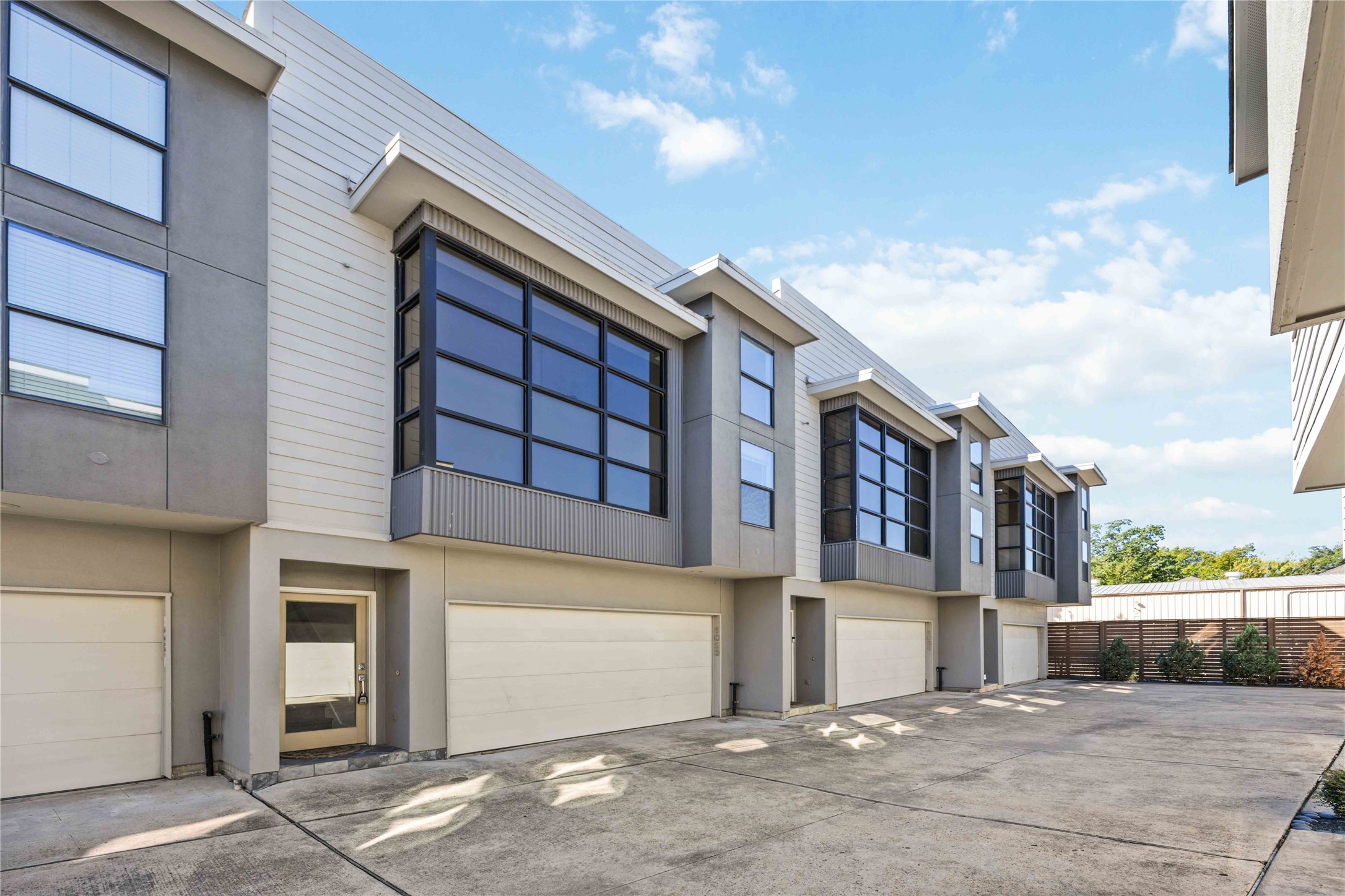 1023 Bonner Street, Unit 1023 Houston, TX 77007 - Photo 1 of 24 Welcome home!