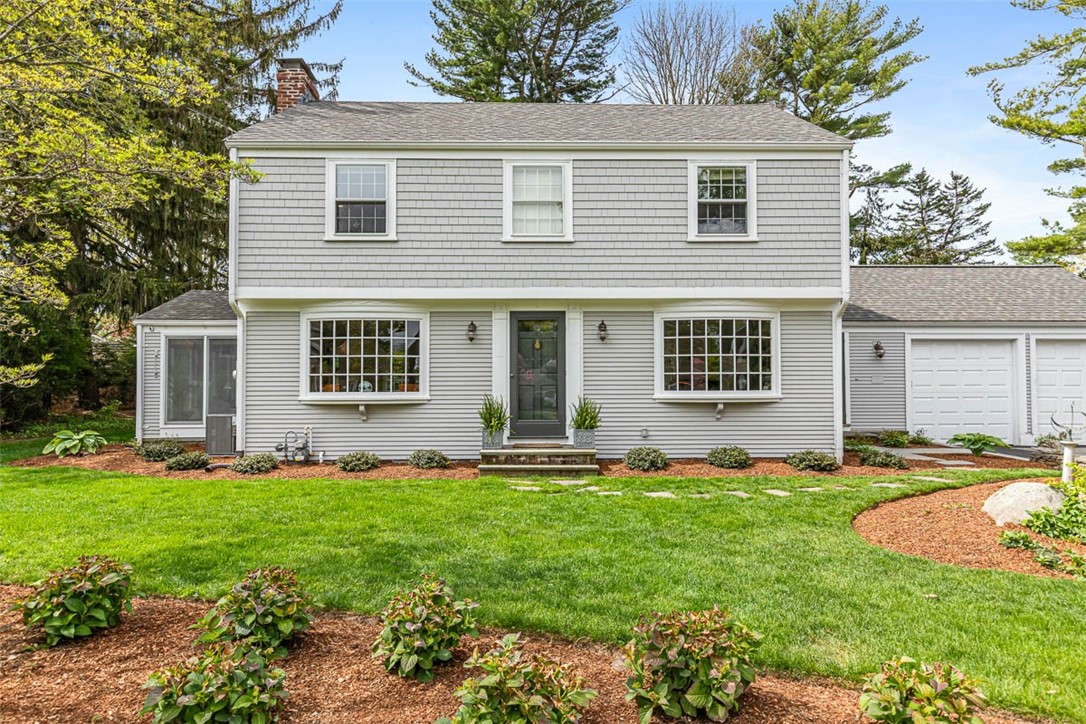 11 Harbour Road Barrington, RI 02806 - Photo 1 of 40 11 Harbour Road located at the end of a cul de sac