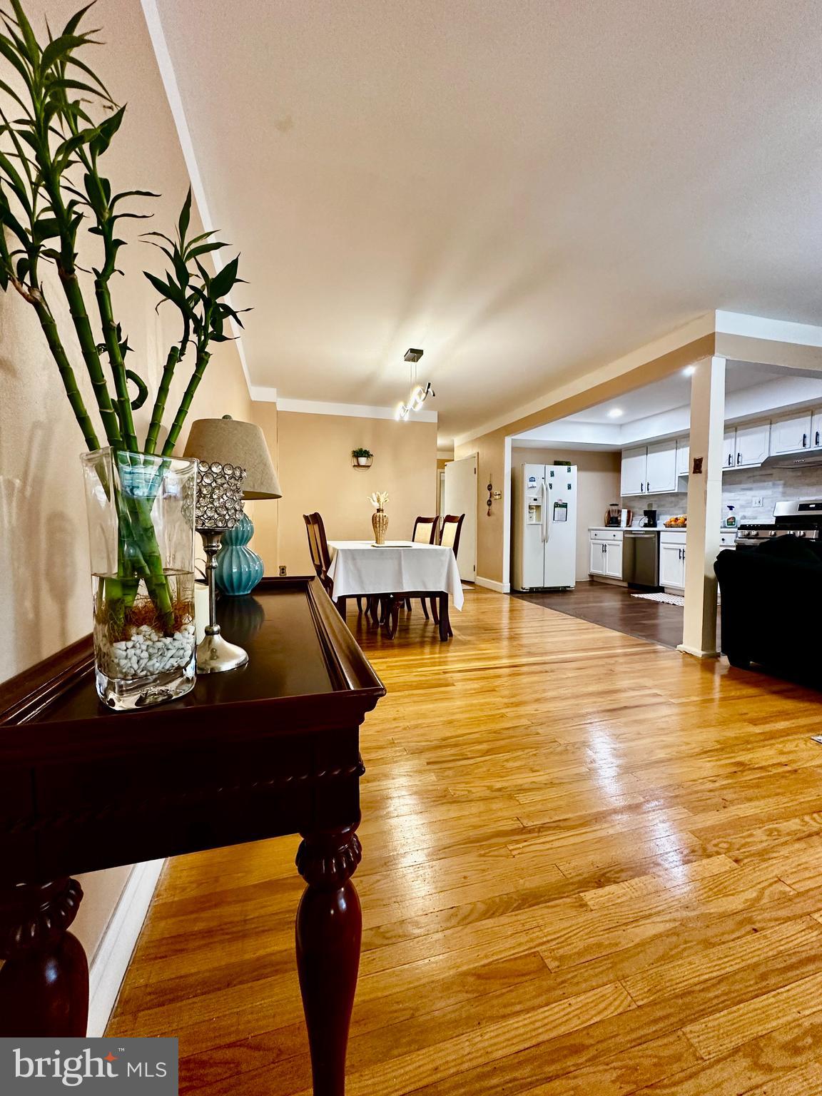 3335 South Keswick Road Philadelphia, PA 19114 - Photo 1 of 35 Gallery Image 1