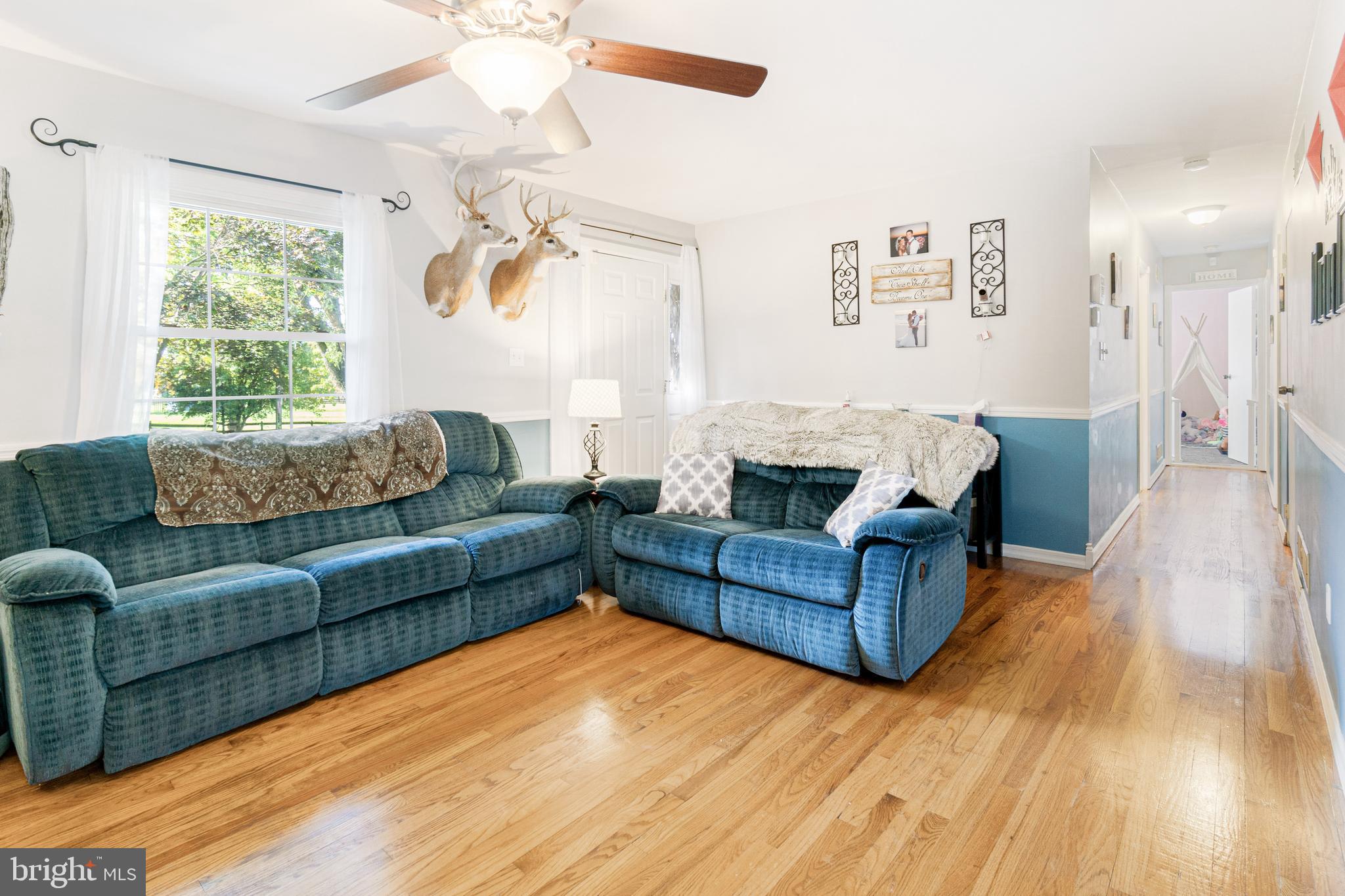 39 Ridge Road Rising Sun, MD 21911 - Photo 2 of 22 Living Romm