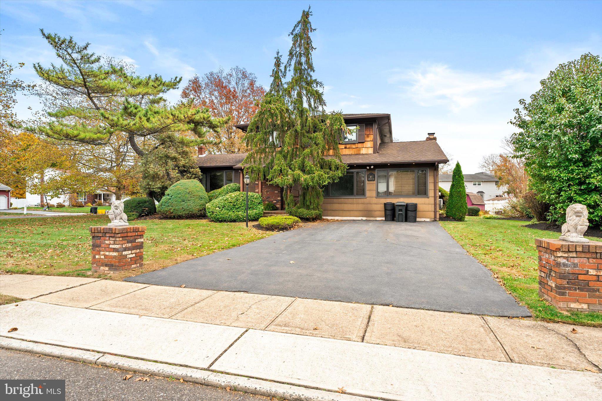 a front view of house with yard