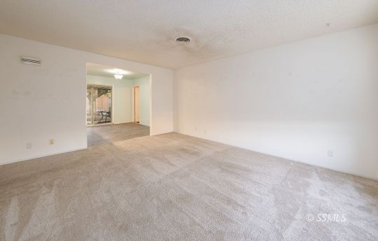 325 Mari Court Ridgecrest, CA 93555 - Photo 4 of 32