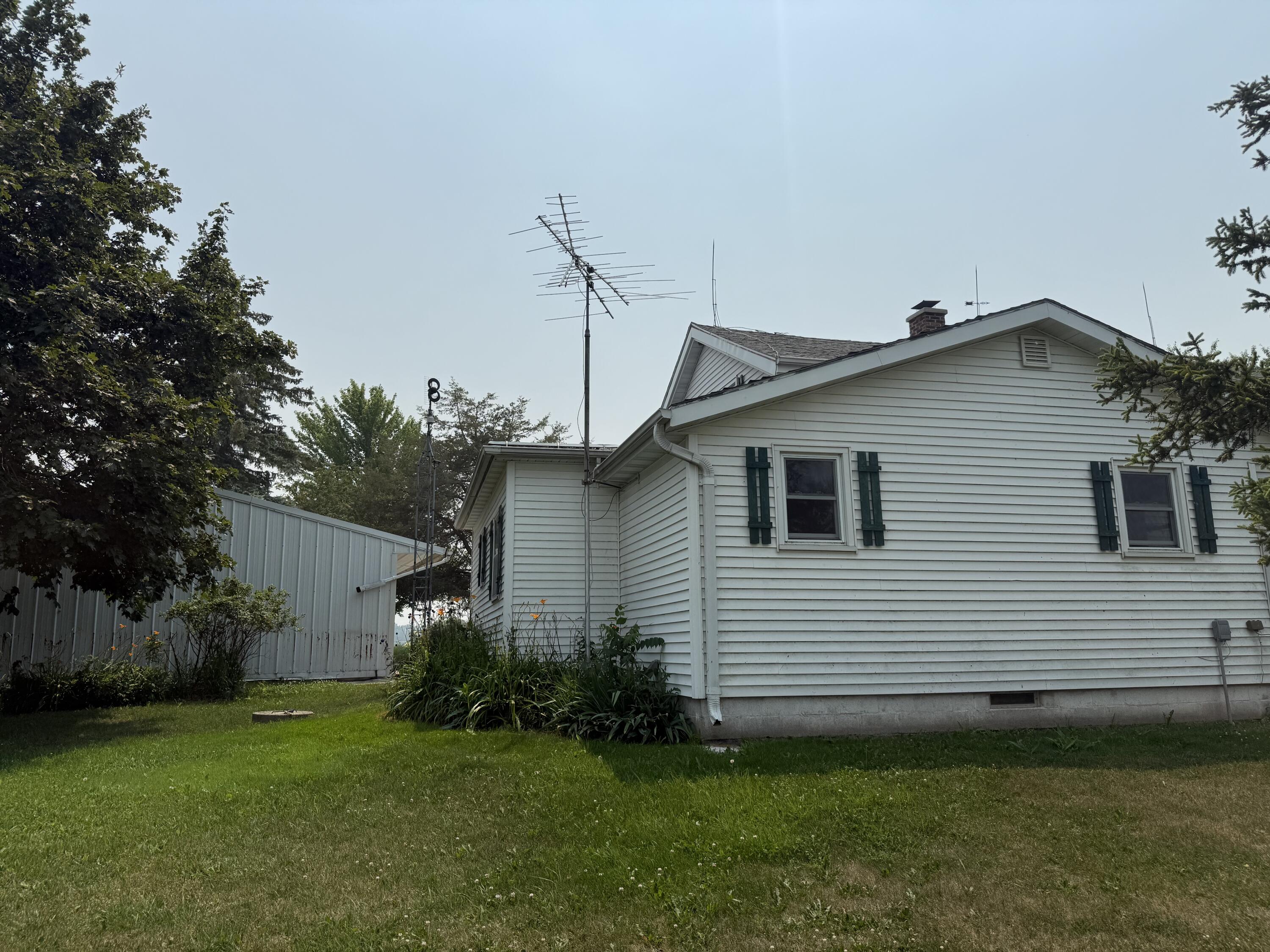W2182 Kiel Road Calumet, WI 53049 - Photo 3 of 34 IMG_4280