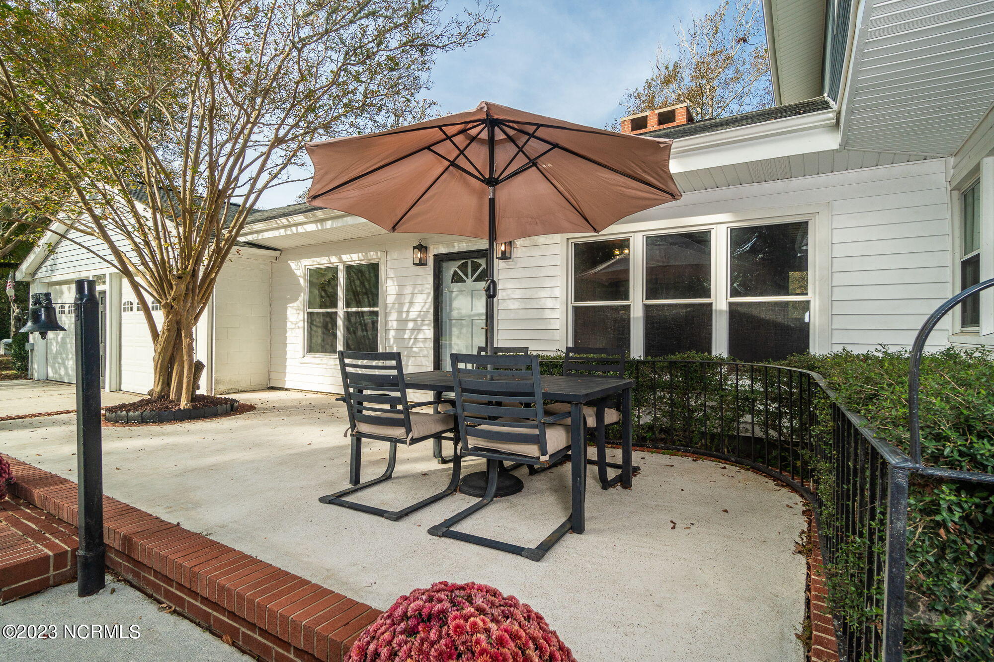 2613 Mayberry Loop Road Morehead City, NC 28557 - Photo 5 of 51 5-web-or-mls-2613-mayberry-loop-5
