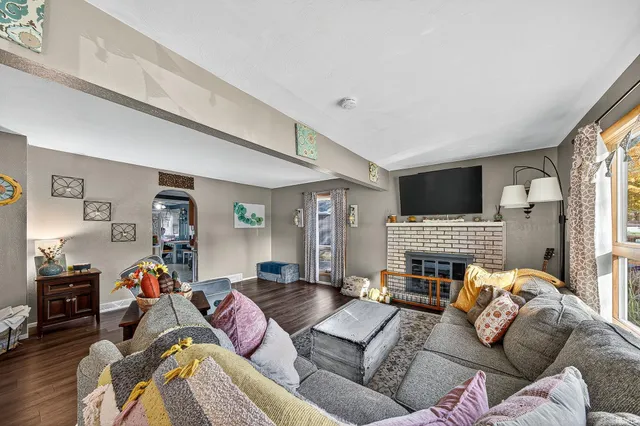 $230,000 | 418 West Superior Street, Osceola, IN 46561