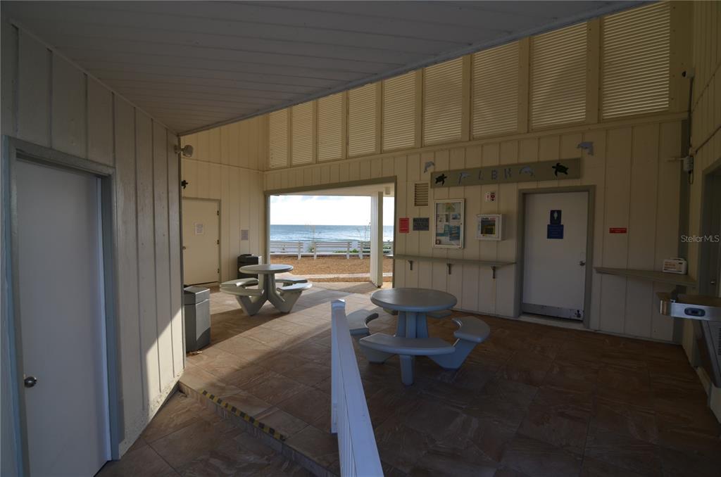 4420 Exeter Drive, Unit 208 Longboat Key, FL 34228 - Photo 24 of 28 a living room with furniture