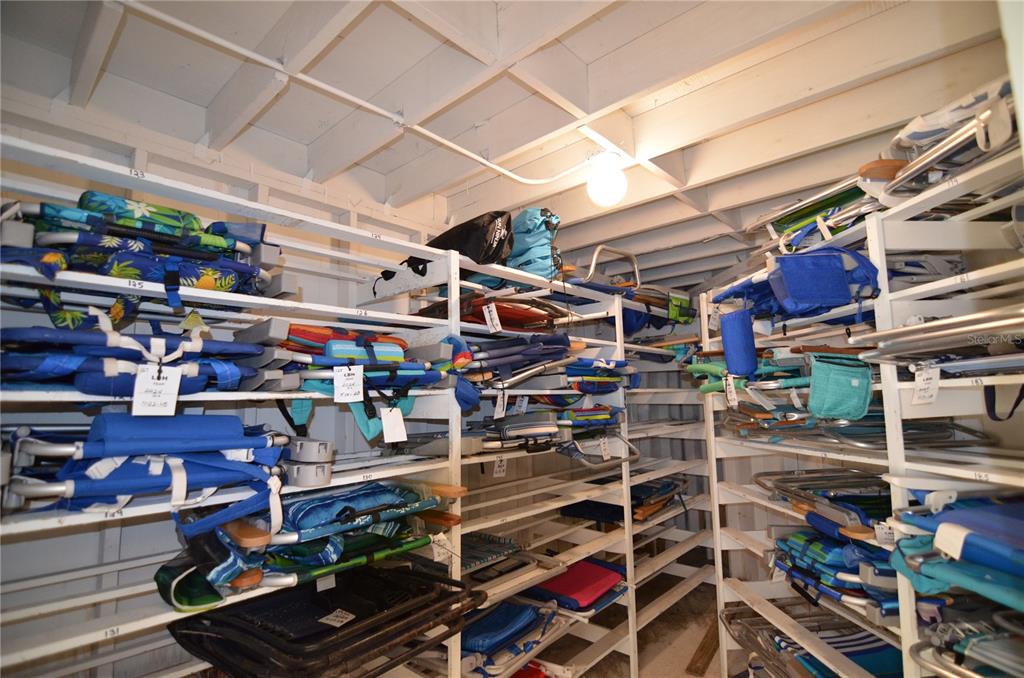 4420 Exeter Drive, Unit 208 Longboat Key, FL 34228 - Photo 27 of 28 a view of store