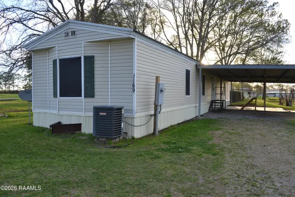 $1,000 | 1169 Breaux Bridge, Unit B, Breaux Bridge, LA 70517