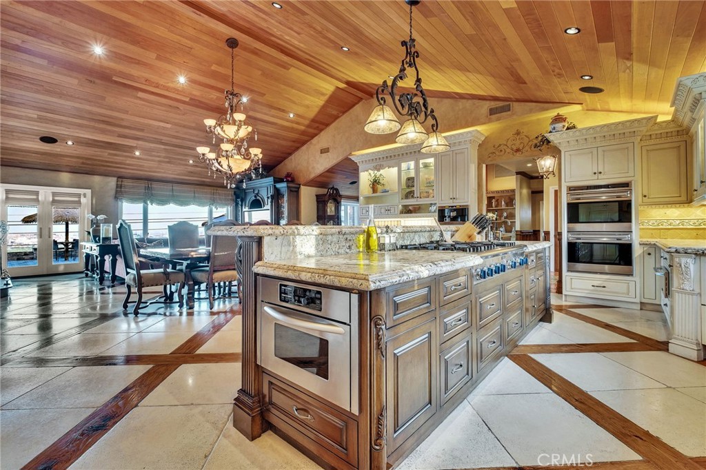 16 Saddle Road Rancho Palos Verdes, CA 90275 - Photo 7 of 72