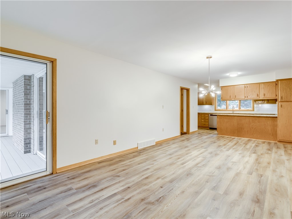 99 South Hametown Road Akron, OH 44321 - Photo 5 of 31