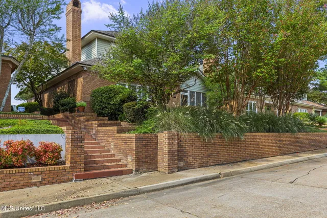 $450,000 | 203 Winter Teal Court, Madison, MS 39110