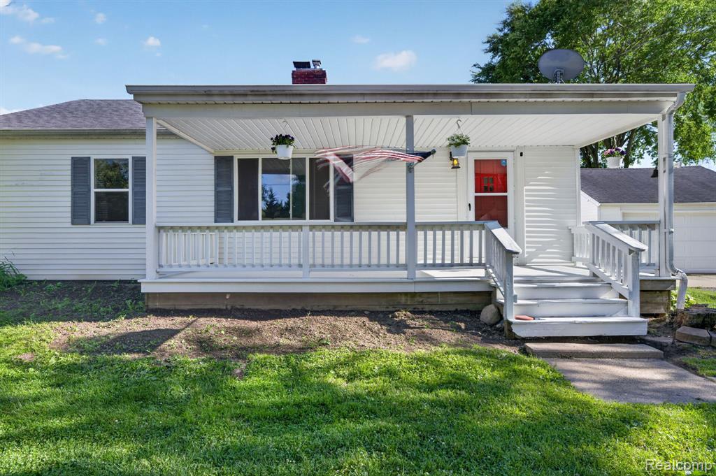7077 West Frances Road Flushing, MI 48433 - Photo 2 of 50