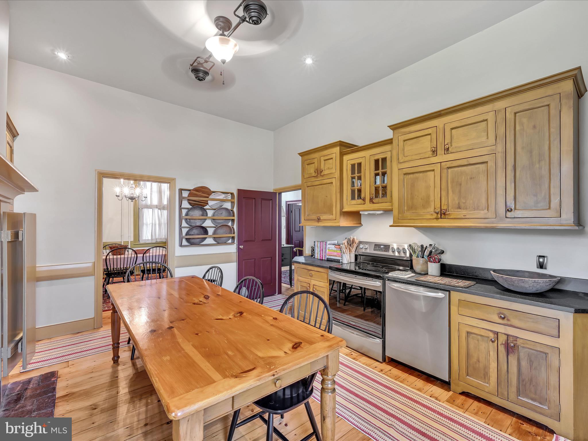 16 South Millbach Road Newmanstown, PA 17073 - Photo 15 of 65 Eat-In-Kitchen
