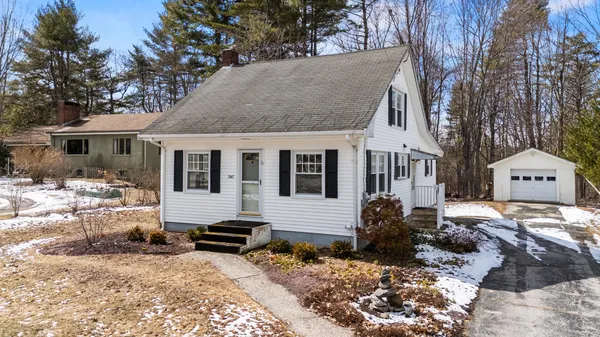 $560,000 | 267 West Elm Street, Yarmouth, ME 04096