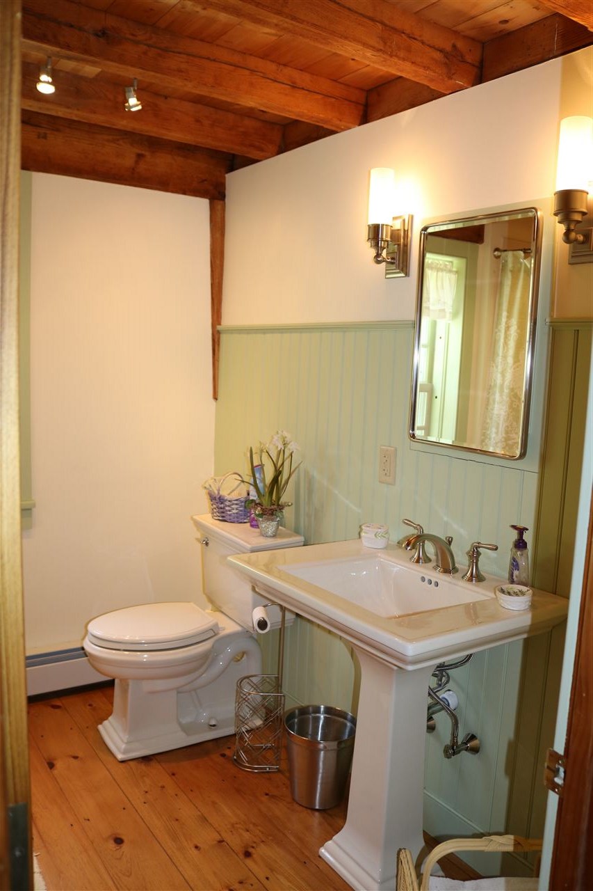 909 Leland Road Salisbury, VT 05769 - Photo 19 of 35