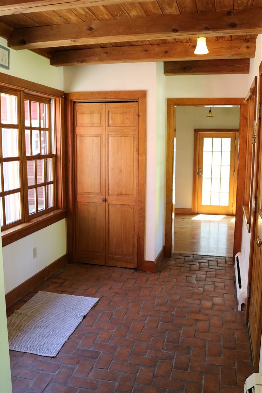 909 Leland Road Salisbury, VT 05769 - Photo 4 of 35