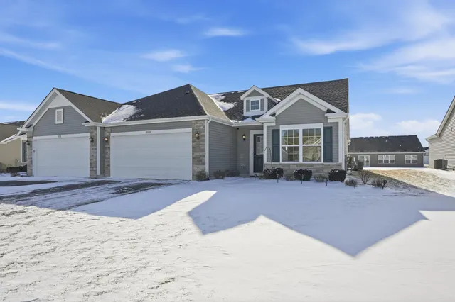 $324,900 | 15535 West 101st Place, Dyer, IN 46311