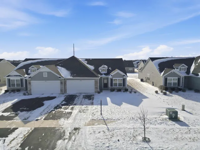 $324,900 | 15535 West 101st Place, Dyer, IN 46311