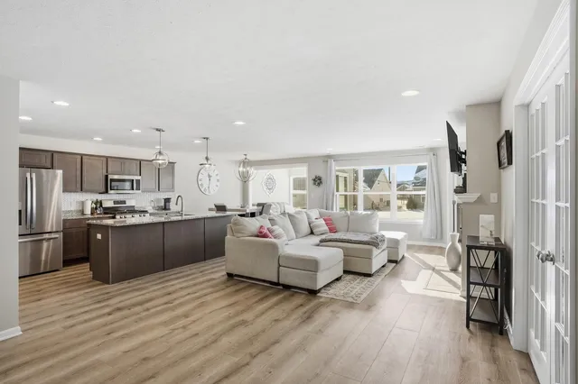 $324,900 | 15535 West 101st Place, Dyer, IN 46311