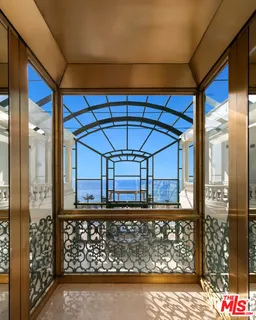 $90,000,000 | 28824 Cliffside Drive, Malibu, CA 90265