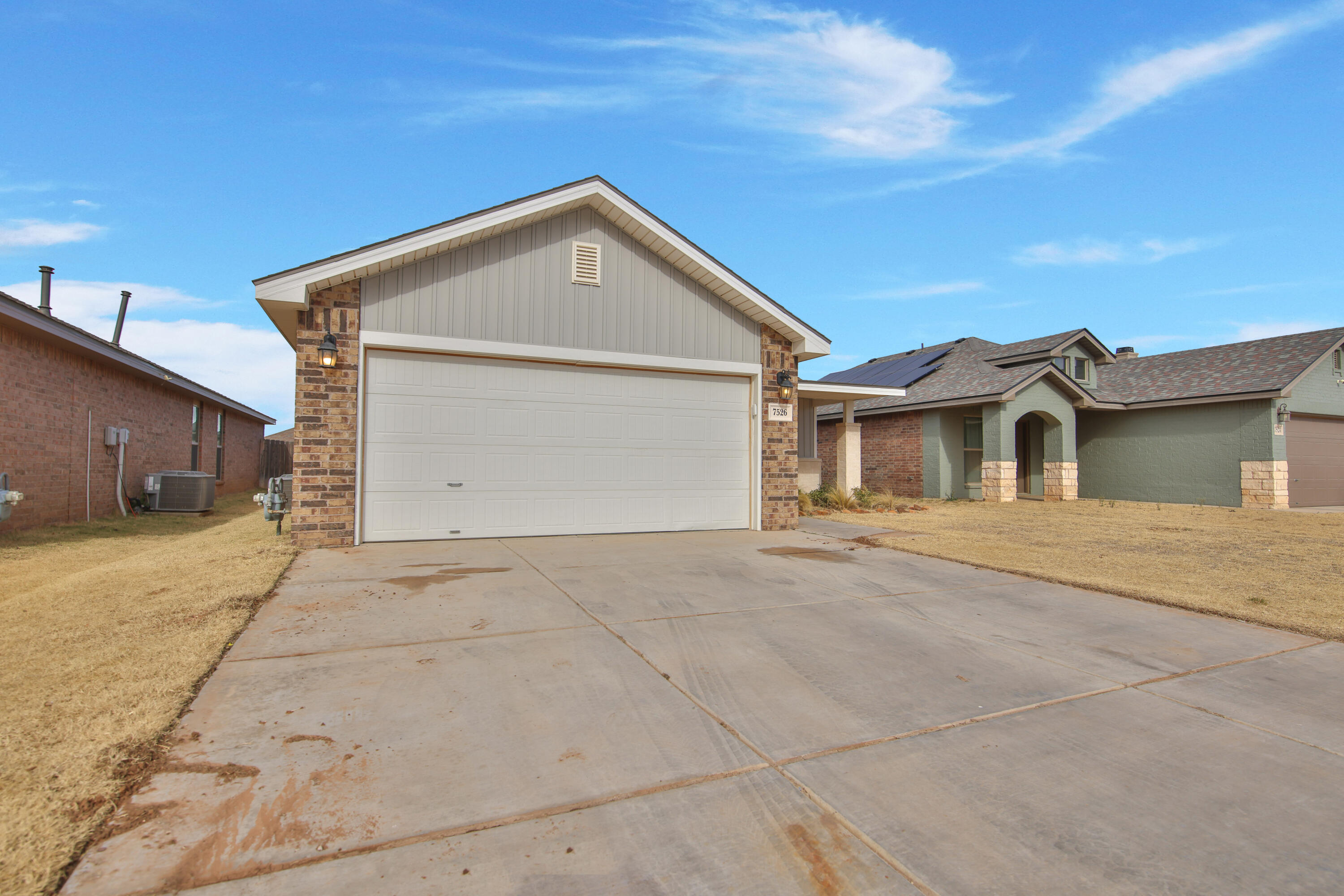 7526 104th Street Lubbock, TX 79424 - Photo 3 of 28 front view of a house