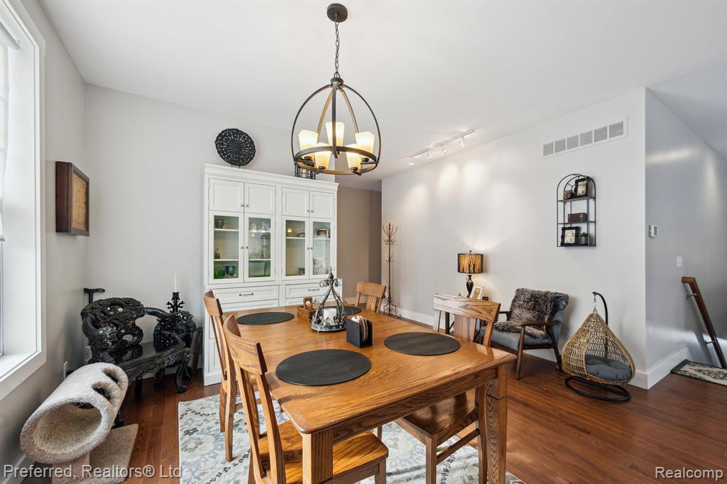 7309 Centerhill Road Brighton, MI 48116 - Photo 13 of 48