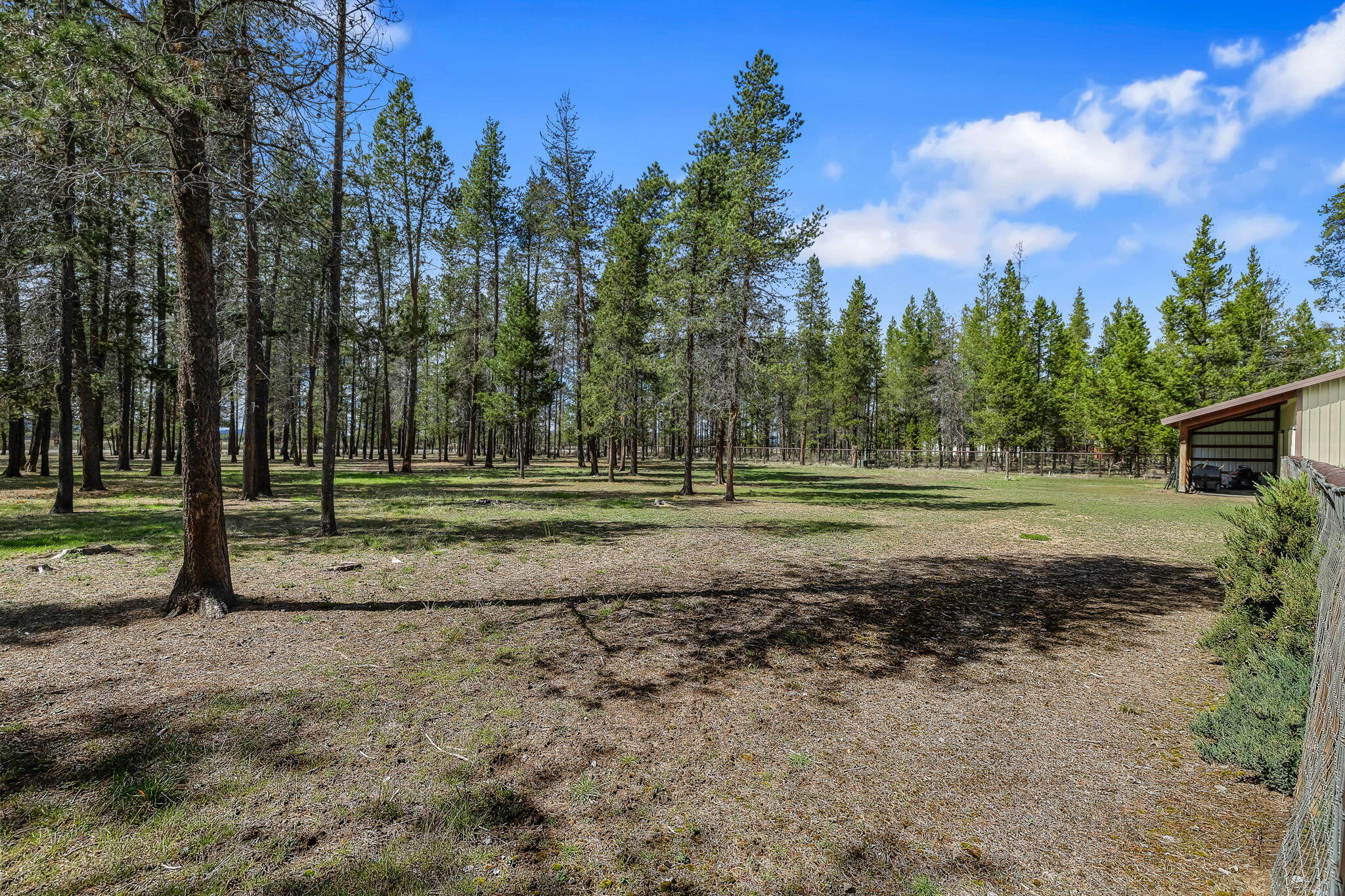 50940 South Huntington Road La Pine, OR 97739 - Photo 4 of 46 2026_04_13_50940_s_huntington_road_la_pi