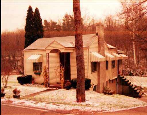 415 McClain Road Beaver Falls, PA 15010 - Photo 1 of 1 Gallery Image 1