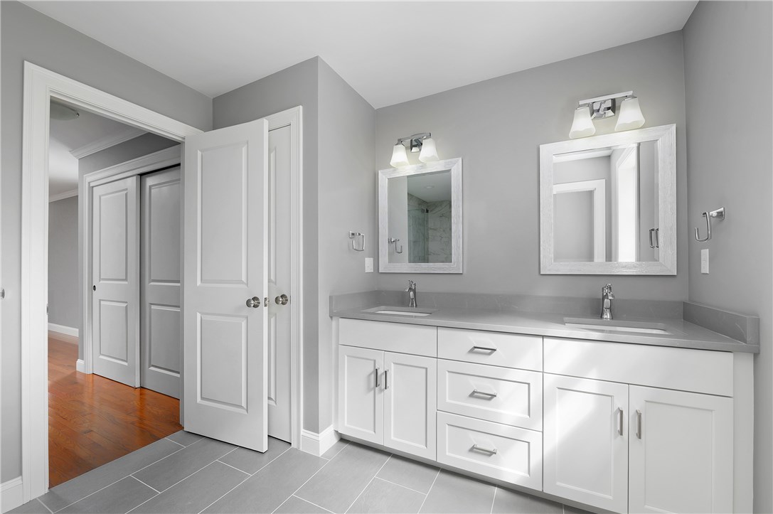 5 Rustic Lane Cumberland, RI 02864 - Photo 20 of 39 Master Bathroom