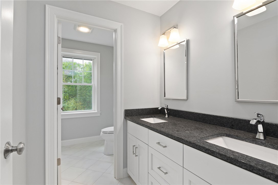 5 Rustic Lane Cumberland, RI 02864 - Photo 26 of 39 Main bathroom