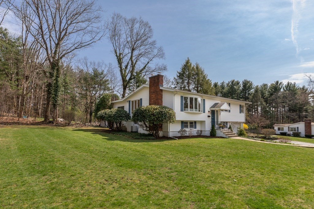57 Oakvale Road Framingham, MA 01701 - Photo 4 of 32